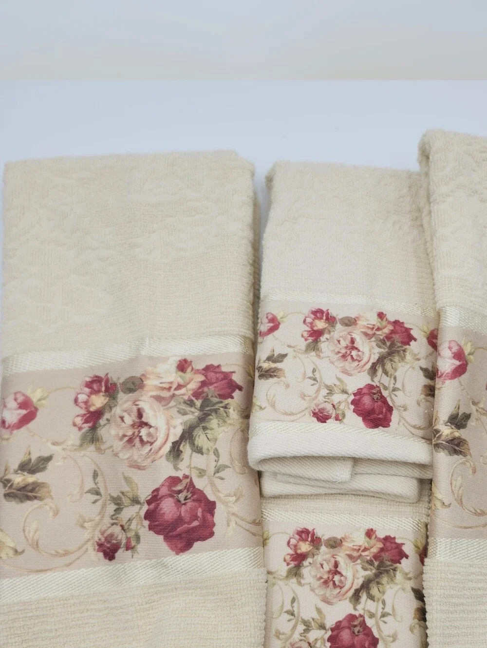 Lot of 4 Crosshill Towel pink floral Roses guest hand towel face